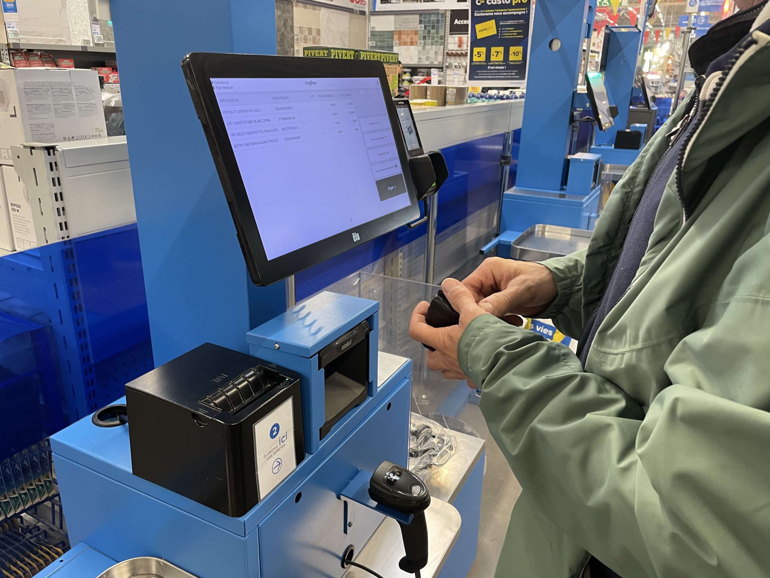 Voler en supermarché: “Si on est plusieurs à le faire, c’est qu’il y a un problème !”