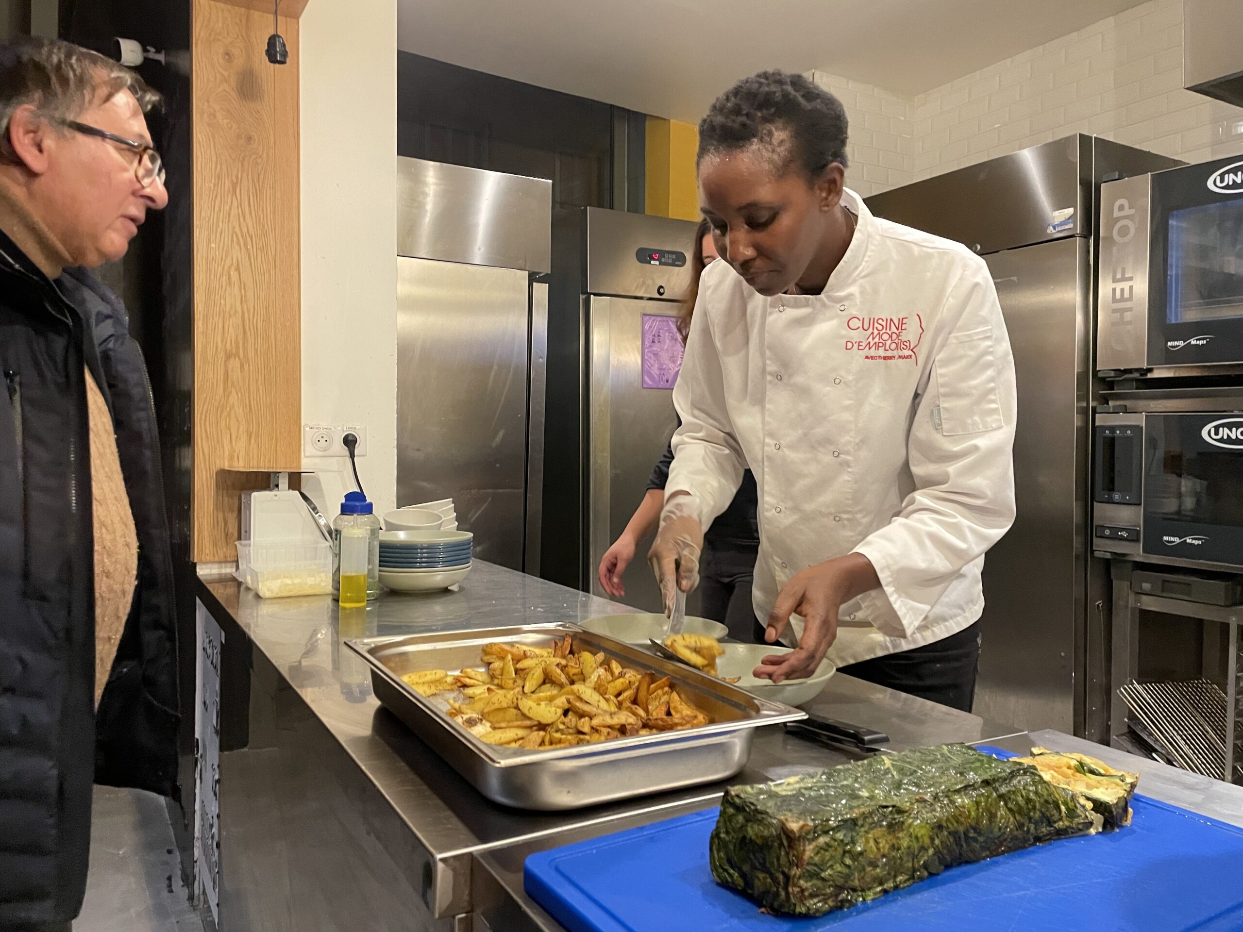 À Paris, une cantine solidaire propose aux étudiants des plats dignes des plus grands restos